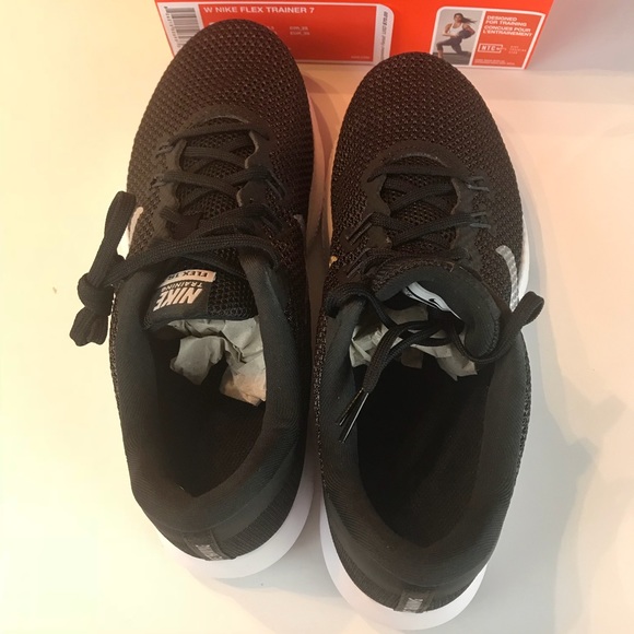 W  Nike Flex Trainer 7 - Picture 4 of 4